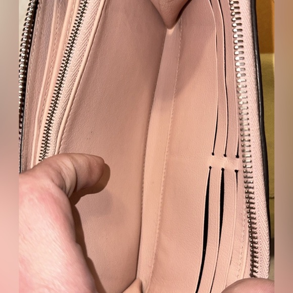 Louis Vuitton Pink Mahina Leather zip around wallet Full Set - Picture 10 of 11